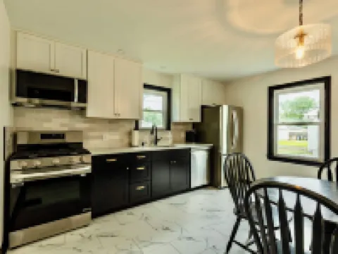 Speedway "Finish Line" House Hoteles en Speedway