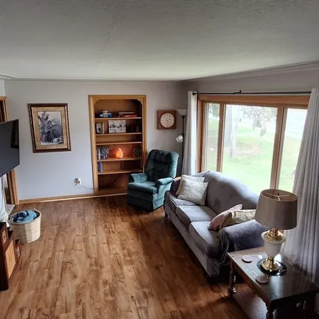 In the Heart of ELY Getaway is short walk to downtown ELY.  Freshly Remodeled!