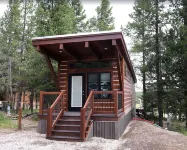 Aug & Sept dates available-Tiny Cabin-22 mi to YNP-Island Park Các khách sạn gần Pinecone Playhouse at Mack's Inn Resort