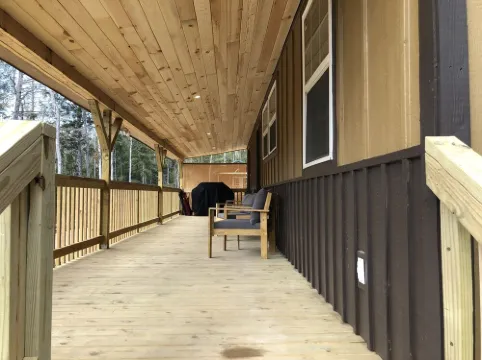 Old Glory Getaway--Cozy 2 bedroom cabin just 5 miles from Cumberland Falls! 麥克雷里縣酒店