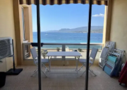 Studio face à la mer 普羅普里亞諾酒店