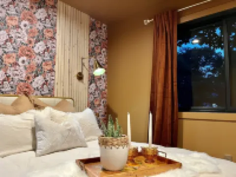 BRAND NEW Vacation Suites steps from Lucius Woods County Park & Lake St. Croix!