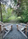 Enchanting Creekside Retreat: Your Downtown Oasis Hotels in Hopland