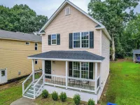 Charming 3BD - Backyard - Near Downtown & NCSU Hotels near Audio Advice