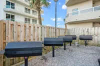 Luxurious 2nd floor beachfront condo w wrap-around balcony @ The Enclave - Private Pools