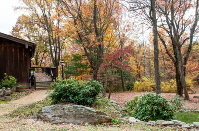 Mountain cabin by Shenandoah National Park