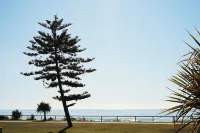 2 Bed apartment opposite the beach Hotels in Miami