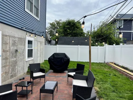 Long Beach NY Modern Retreat, Walk to the Beach