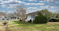 4Br 2BA-Pet Friendly. Walk to Beach, Town, Dining. Pool, Pickleball, Tennis, Gym Hotels near Bethany Beach Boardwalk