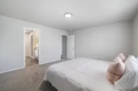 NEW North End Twin Falls house Hotels near Exotic Guppy