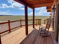 Magnificent Cabin views of Sangre De Cristo Mountain Range, and Wet Mountains.