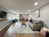 Excellent location, close to Olympic National Park, restaurants & grocery stores Hotel a Clallam County