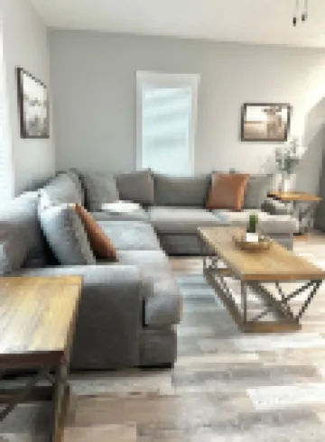 Medina Square Retreat - Spacious 4 bdrm home walking distance to the square