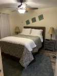Cozy cabin in the woods.   Close to boat ramp.  Shared 5 bay boat storage