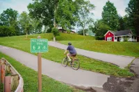 The Biketrail Bungalow-easily accessible and convenient to everything