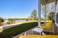 Fall Escape - Luxury Private 7Br Lakeside Villa with Heated Pool, Putting Green
