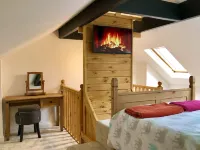 Luxury hi-spec large Victorian townhouse, sleeps 9.  Free wifi and feee parking.