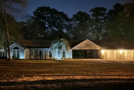 Inlet Escape Private Home, Heart of Inlet, short walk to Marshwalk