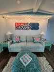 Adorable little Beach Getaway close to Surf City NC Hotels in Stump Sound