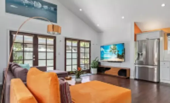 Pool House Oasis Close to Venice and Marina