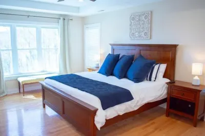 Farmhouse at Honey Bear Orchard Hotels near Jaymar Travel Park