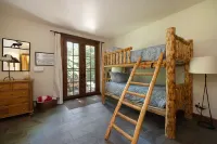 Luxury Ski in Out, Walk to Ritz Carlton, Air conditioned, Private Hot Tub, Pool! Hotels in der Nähe von Stone Creek