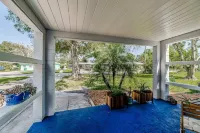 Beachside with Billiard Room & Beach Cruisers!