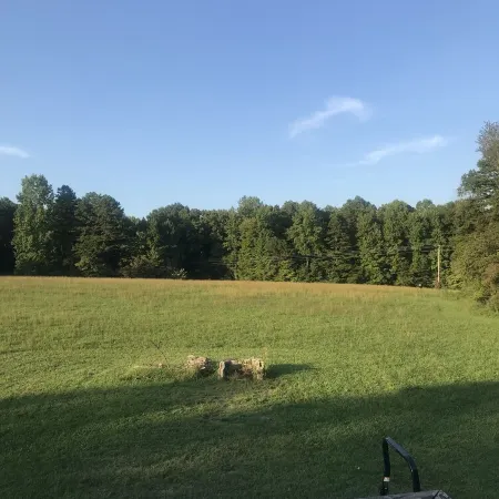 Pet Friendly 1 Bedroom Apartment; Quiet & Secluded - 1/2 hour from town