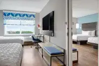 Tru by Hilton Toronto Airport West Hotels in Mississauga