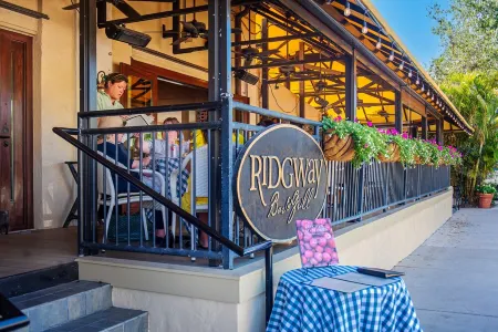 4BR 3BA - King Suite - Heated Pool&Spa - Walk or bike to  Vanderbilt Beach