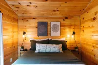 Cozy Dumplin' RRG - Warm & Modern Stay in RRG/Auxier
