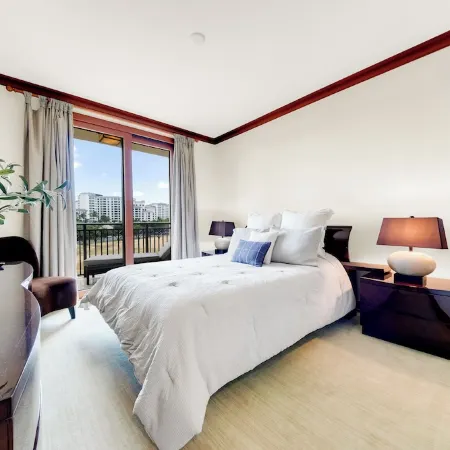 Incredible 3-bedroom villa with amazing secluded Lagoon in Ko Olina resort area.