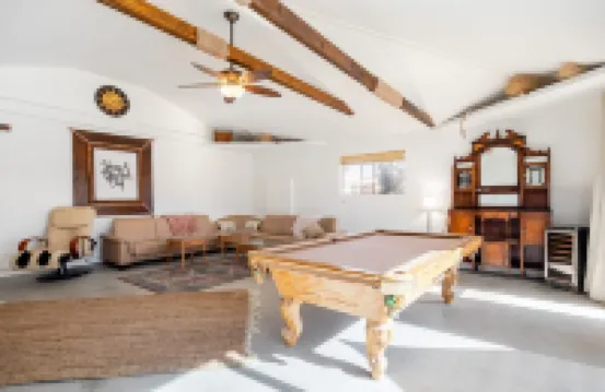 5 Acre Elegant Villa, Pool, Ebikes, Game Room, and Walk to JT National Park