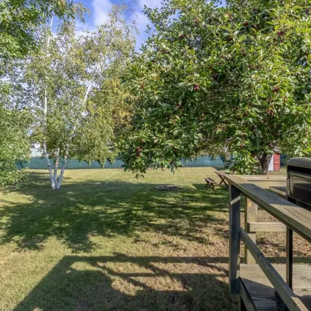 A 2000 sq ft Family Home W/ 2 King Bed + Game Room - A home away from home in a flourishing & inviti
