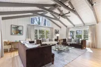 New and Very Spacious Cottage Right Downtown Highlands, NC!