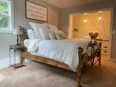 Hidden Gems in Heart of Suwanee 1Br/1Ba - 2 separate cottages available Hotels near CLARK Security Products
