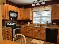 Hartselle Guest House in the ❤️ of North Alabama-walking distance to downtown