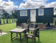 Luxury Shepherd's Hut (The Hawthorn) at Templehall