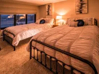 SilverCreek-2 Bedroom, 2 Bath Condo on the slopes w/ night skiing! Ξενοδοχεία στην πόλη Edray