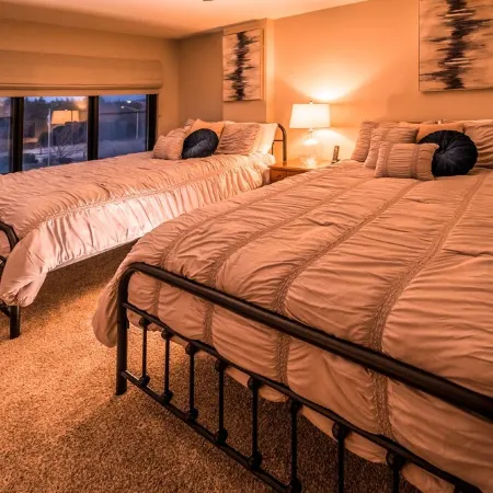 SilverCreek-2 Bedroom, 2 Bath Condo on the slopes w/ night skiing!