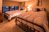 SilverCreek-2 Bedroom, 2 Bath Condo on the slopes w/ night skiing!