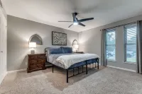 Heated Pool, Putting Green, Movie Theater and more! 4 bed/3 bath