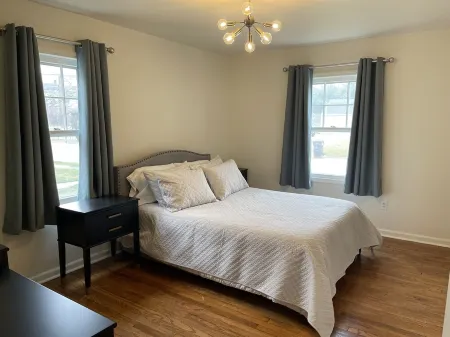 Cozy home in historic Hillsdale