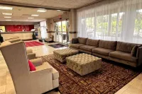 Ramada by Wyndham Sarasota Waterfront, Tikki Bar & Grill, Near Airport & Beaches Hotels in Whitfield