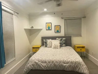 Florida Vacation with pool fun for families Hotels near Wilshire Plaza