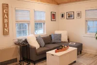 NEW MaineStay Cottage #3 Full Kitchen + Fireplace in Hampden/Bangor