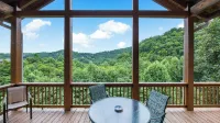 New Luxury Smoky Mountain Country Club Condo, Garage, Washer & Dryer, View!!
