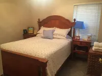 Quiet, Clean Home In South Phoenix/Ahwatukee Hotels in Ahwatukee Foothills