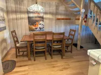 Charming 2-bedroom condo in delightful Mammoth Lakes with fitness room, WiFi