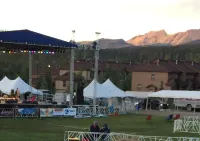 Wonderful 3 Bed, 3 Bath Condo, River and Forest Views, Steps from Shuttle.